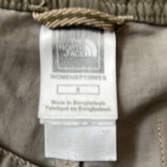 North Face Shorts. - Picture 7 of 8
